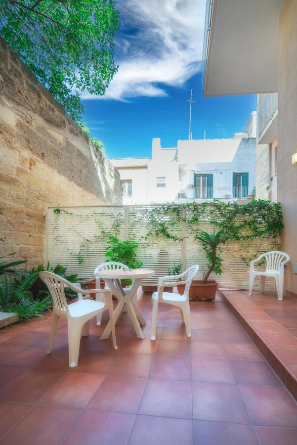 Palazzo Leo Suite And Apartment Lecce Luaran gambar