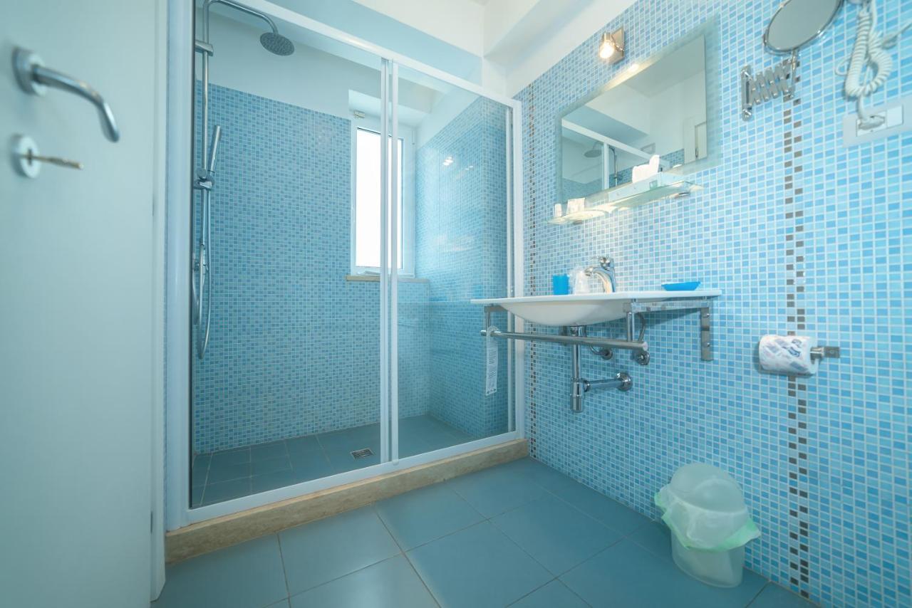 Palazzo Leo Suite And Apartment Lecce Luaran gambar