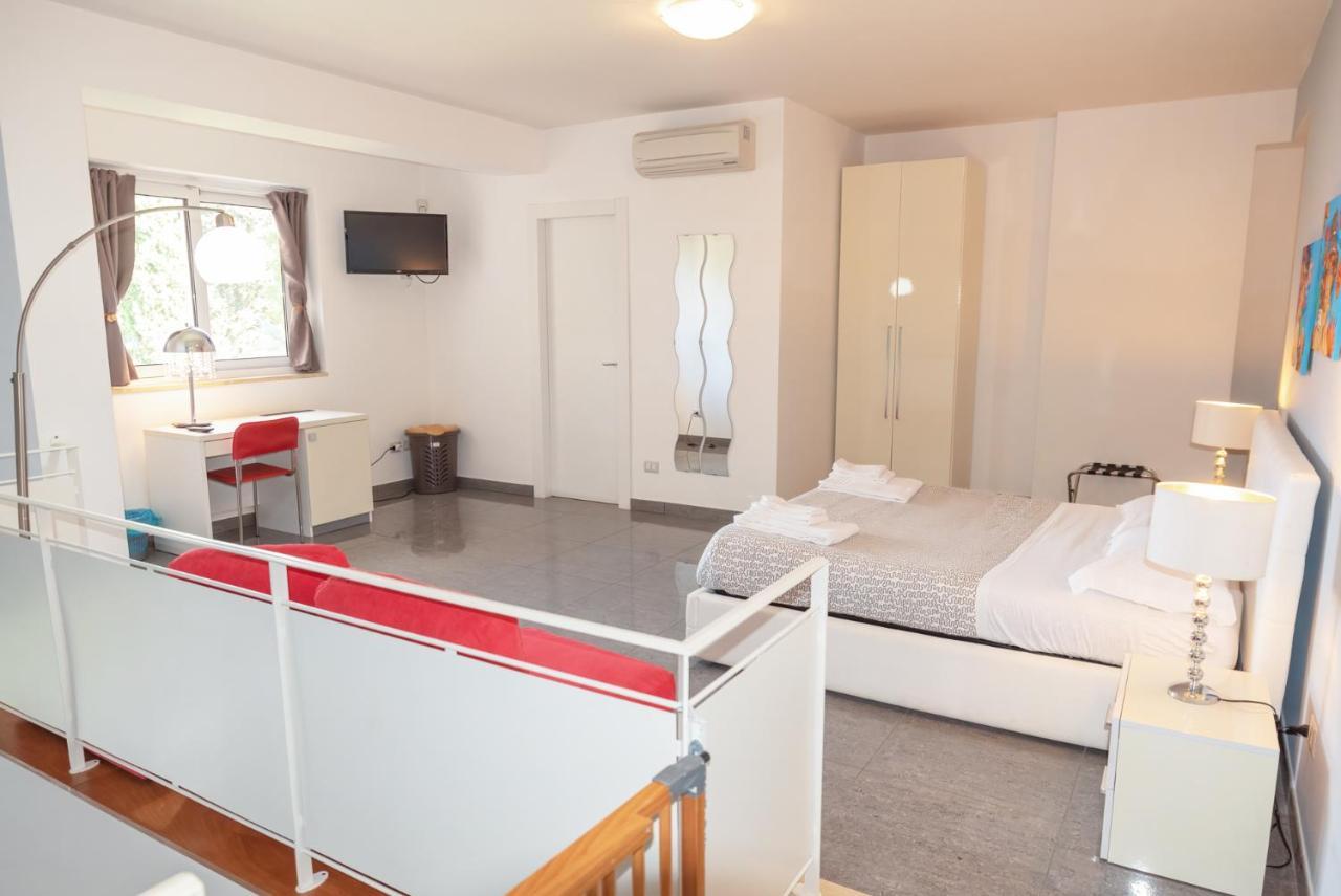 Palazzo Leo Suite And Apartment Lecce Luaran gambar