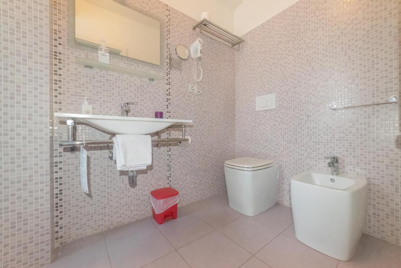 Palazzo Leo Suite And Apartment Lecce Luaran gambar