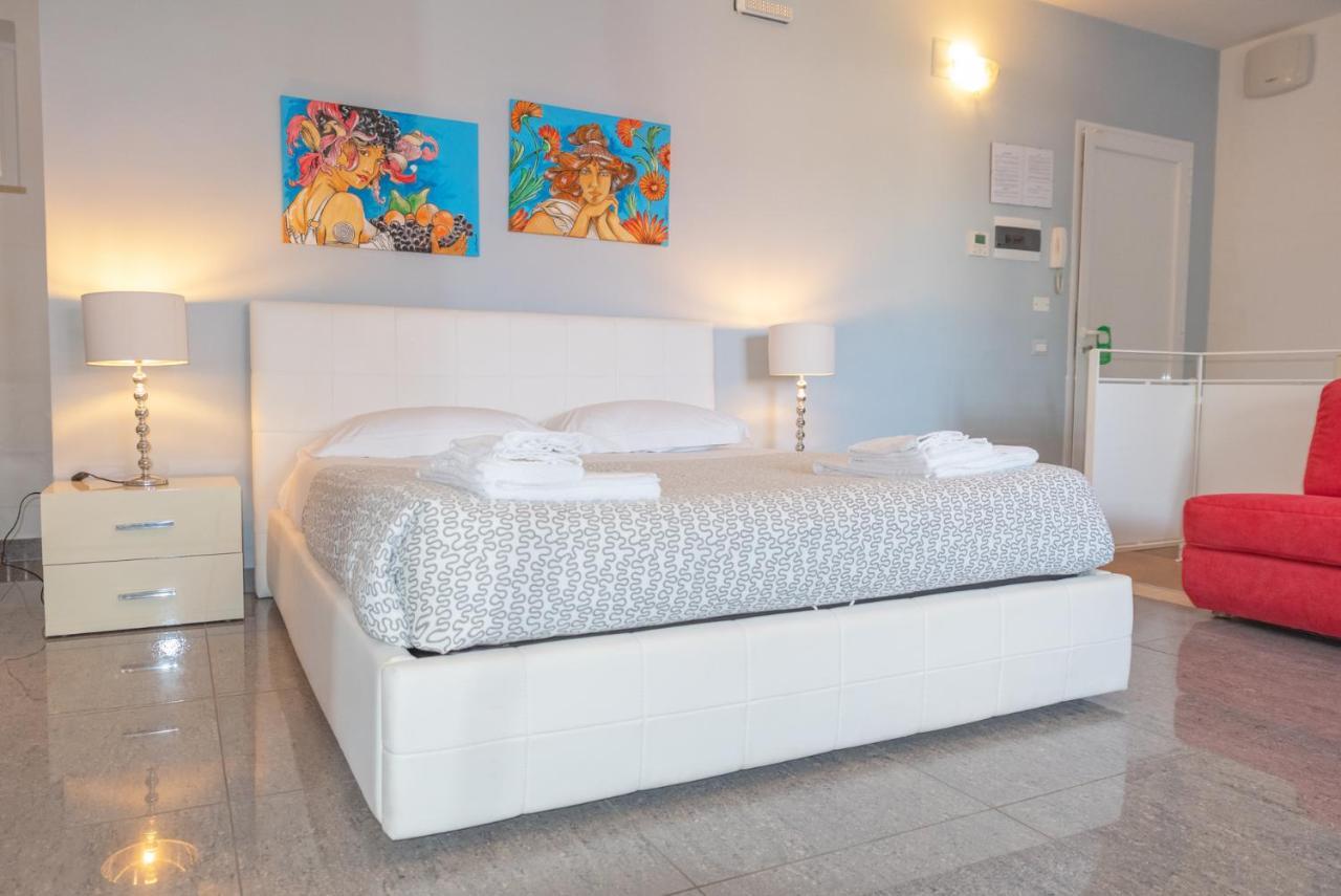 Palazzo Leo Suite And Apartment Lecce Luaran gambar